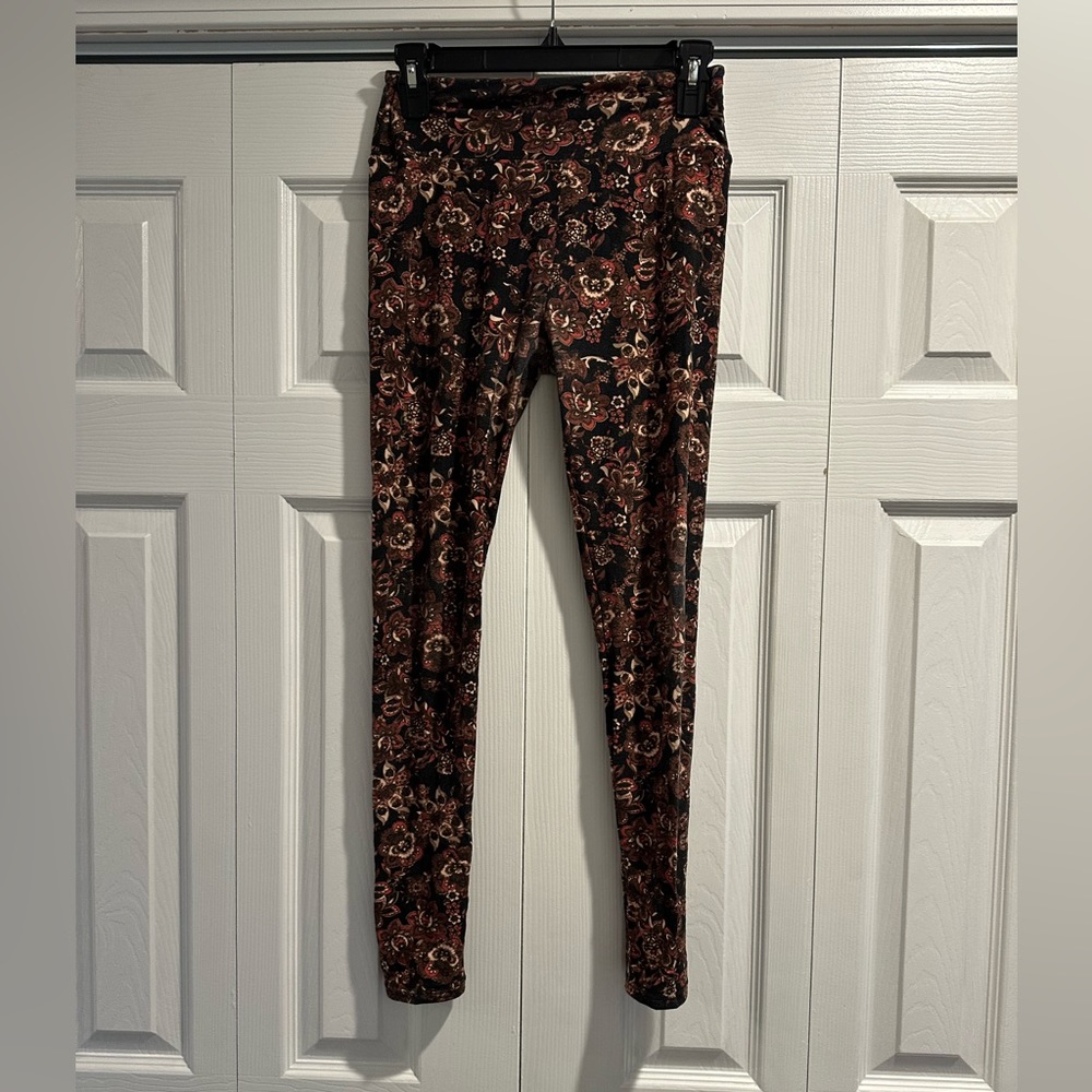 Maroon/black/patterned LuLaRoe Leggings